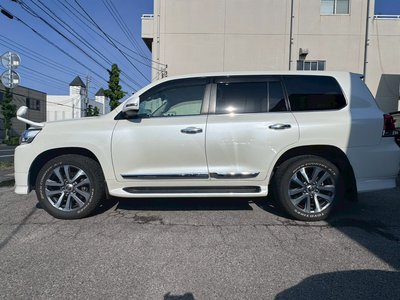 TOYOTA LAND CRUISER - 4