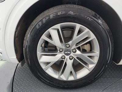 صورة 6 لـ 2021 Genesis GV70