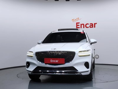صورة 2 لـ 2021 Genesis GV70