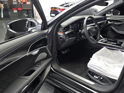 صورة 10 لـ 2025 AUDI S8