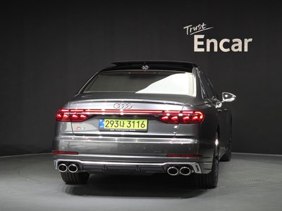 صورة 3 لـ 2025 AUDI S8