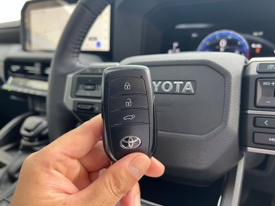2025 Toyota LAND CRUISER 250 — миниатюра 40