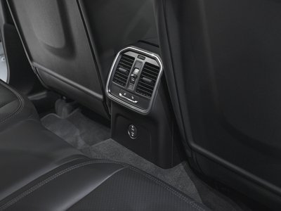 2020 Porsche MACAN — миниатюра 38