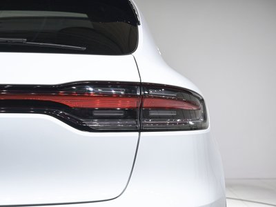 2020 Porsche MACAN — миниатюра 20