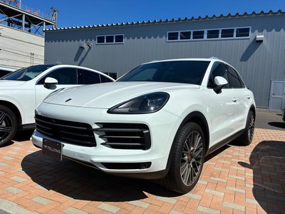 PORSCHE CAYENNE - 1