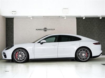 PORSCHE PANAMERA - 8