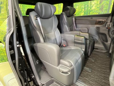 2025 TOYOTA ALPHARD photo 10