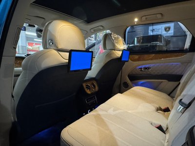 BENTLEY BENTAYGA - 5