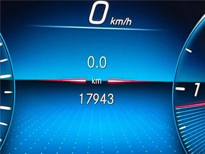 MERCEDES-BENZ GLB - 3