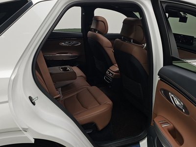 صورة مصغرة 18 لـ 2023 Genesis GV70