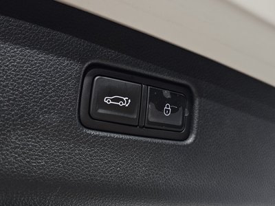 صورة مصغرة 34 لـ 2023 Genesis GV70
