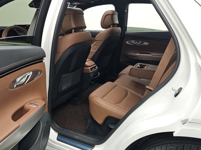 صورة مصغرة 16 لـ 2023 Genesis GV70