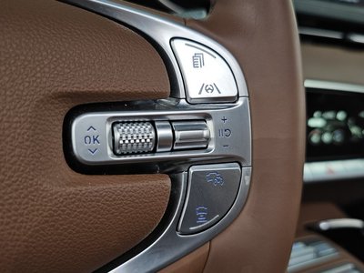 صورة مصغرة 30 لـ 2023 Genesis GV70
