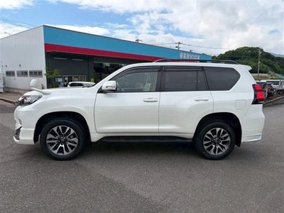 TOYOTA LAND CRUISER PRADO - 9