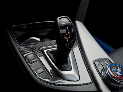 2017 BMW 3 SERIES photo 9