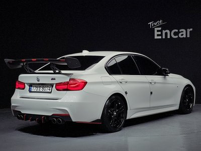 2017 BMW 3 SERIES photo 3