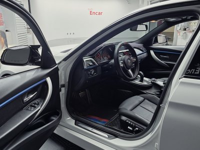 2017 BMW 3 SERIES photo 10