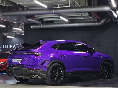 LAMBORGHINI URUS - 6