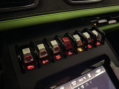 2024 Lamborghini HURACAN — миниатюра 30