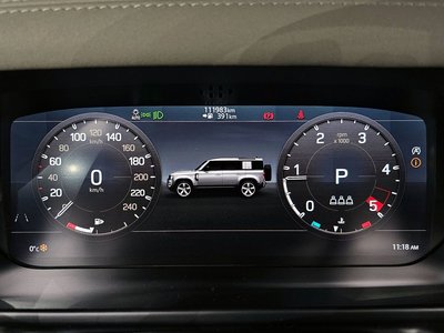 LAND ROVER DEFENDER - 8