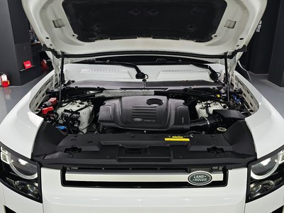 LAND ROVER DEFENDER - 7