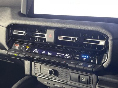صورة مصغرة 56 لـ 2025 Toyota LAND CRUISER 250