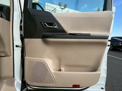 2013 Toyota VELLFIRE thumbnail 17