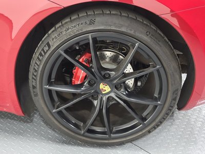 PORSCHE 718 - 8