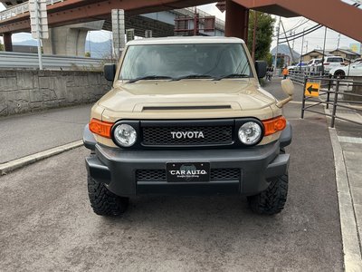 TOYOTA FJ CRUISER - 2