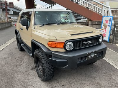 TOYOTA FJ CRUISER - 3