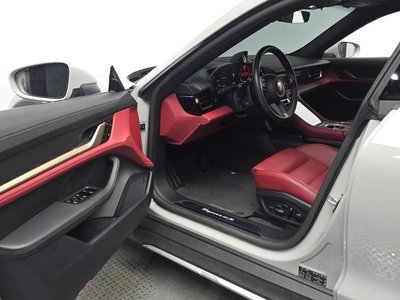 2023 Porsche TAYCAN thumbnail 13