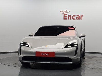 2023 Porsche TAYCAN photo 3