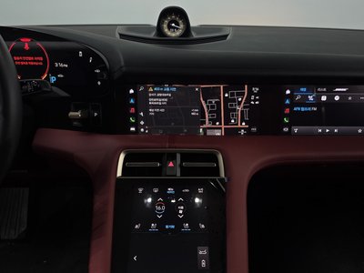 2023 Porsche TAYCAN thumbnail 20