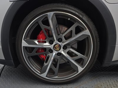 2023 Porsche TAYCAN photo 6