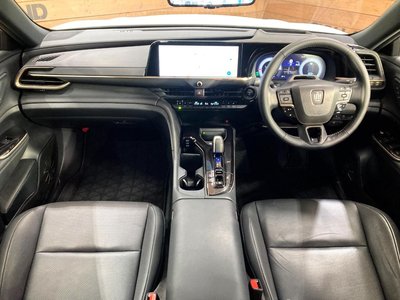 TOYOTA CROWN SPORT - 2