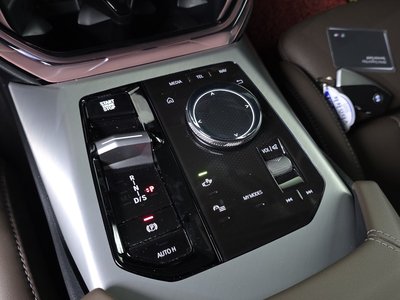 2026 BMW X3 thumbnail 12