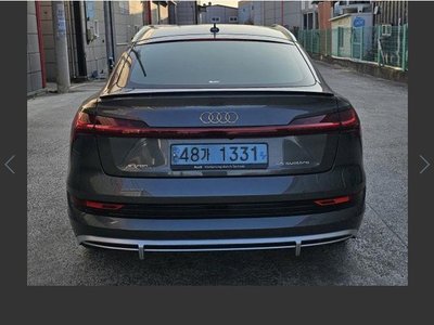 AUDI E-TRON - 5