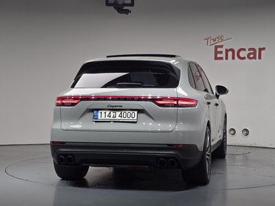 PORSCHE CAYENNE - 4