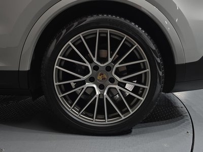 PORSCHE CAYENNE - 8