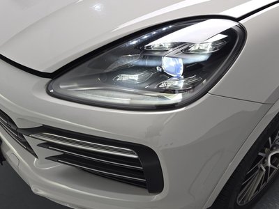 PORSCHE CAYENNE - 9