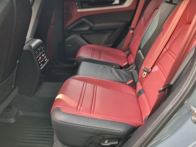 2024 Porsche CAYENNE 缩略图 14