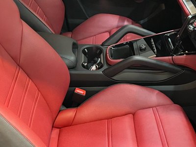2024 Porsche CAYENNE 照片 10