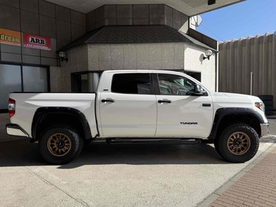 TOYOTA TUNDRA - 2
