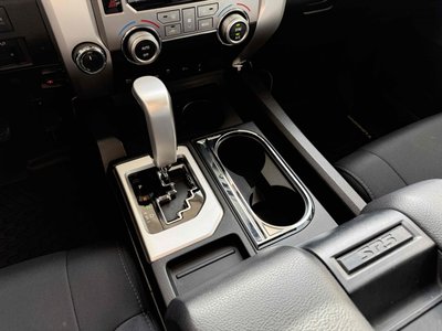 TOYOTA TUNDRA - 8