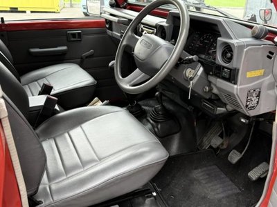 1999 Toyota LAND CRUISER 70 — миниатюра 12