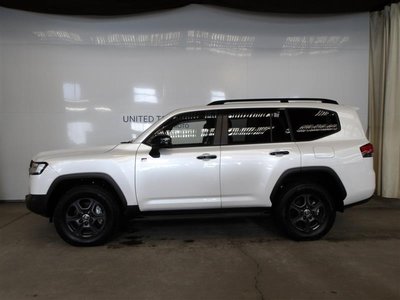 TOYOTA LAND CRUISER 300 - 2