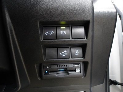 TOYOTA LAND CRUISER 300 - 8