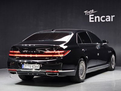 2021 Genesis G90 — фото 4