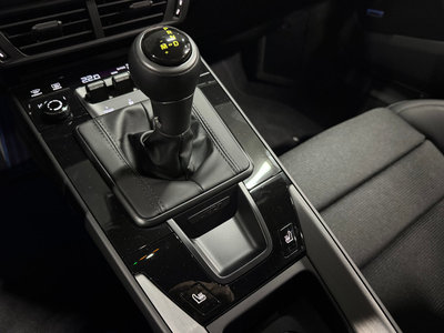 2025 Porsche 911 thumbnail 12