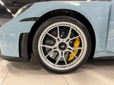 2025 Porsche 911 thumbnail 15